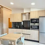 Апартаменти Avenida Areas Саншеншо